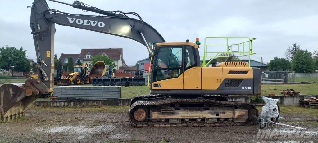 Volvo EC 220 DL حفارات زحافة