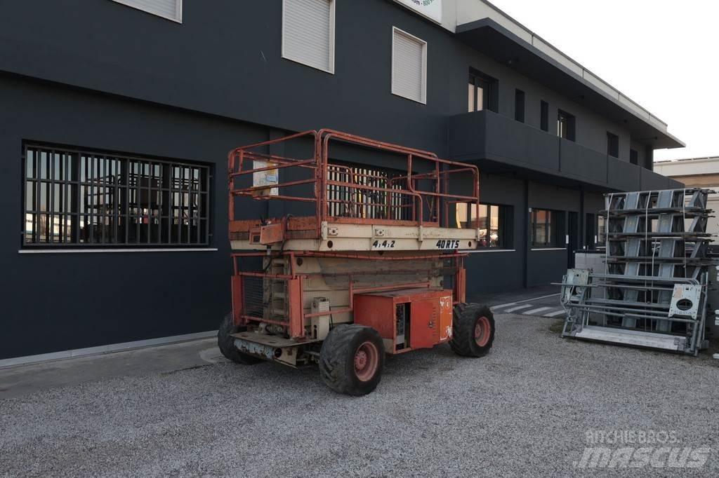 JLG 40RTS رافعات مقصية الشكل