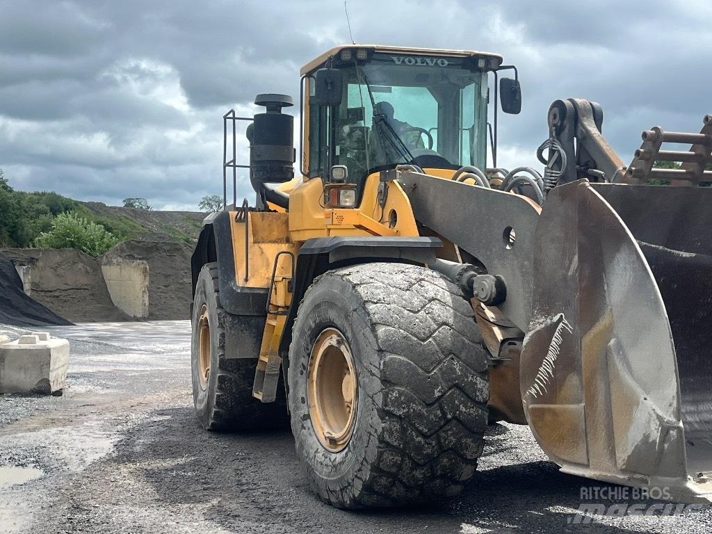 Volvo L 220 G لوادر بعجل