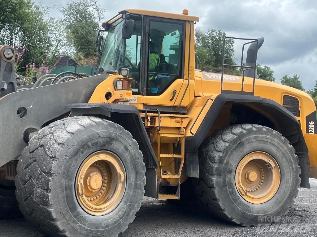 Volvo L 220 G لوادر بعجل