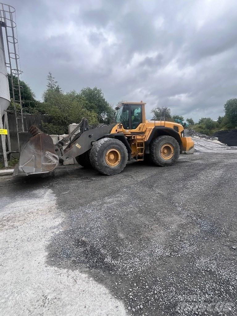 Volvo L 220 G لوادر بعجل