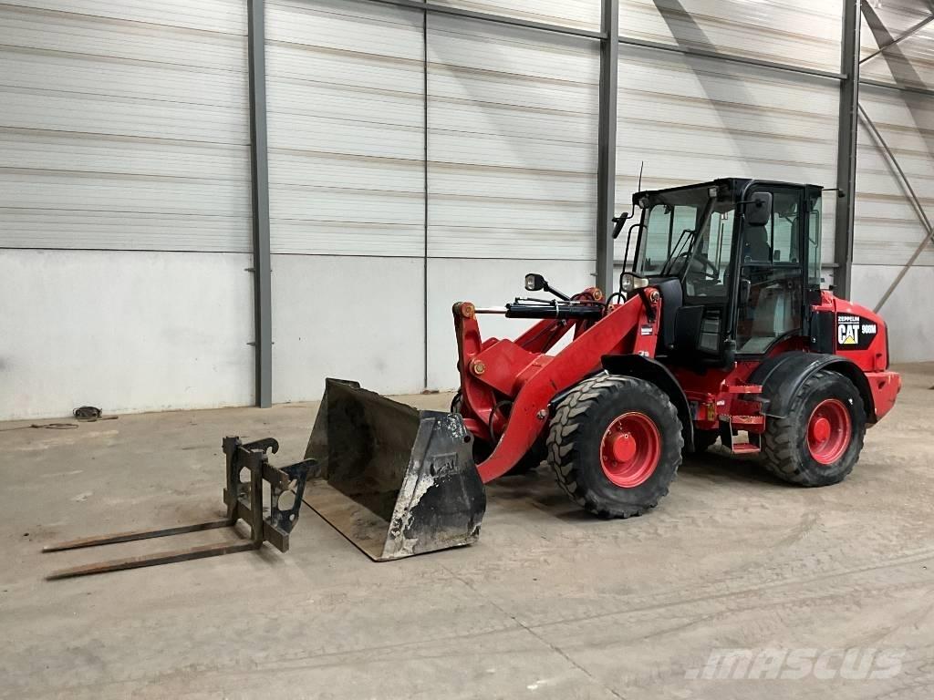 CAT 908 M لوادر بعجل