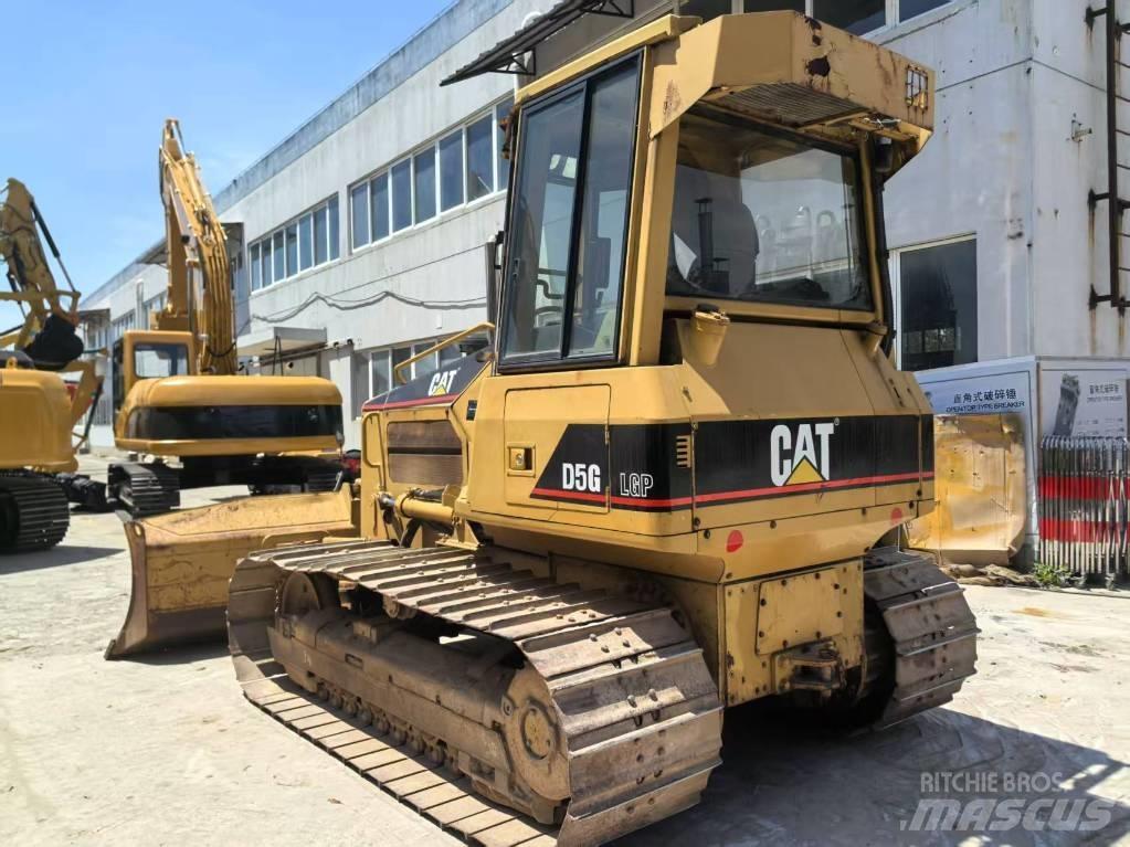 CAT D 5 G LGP بلدوزرات مجنزرة