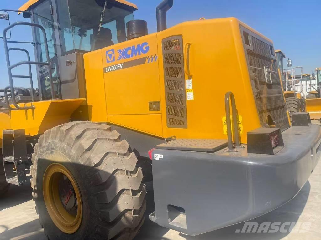 XCMG LW 600 FV لوادر بعجل