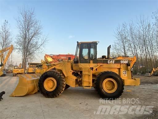 CAT 950 F لوادر بعجل