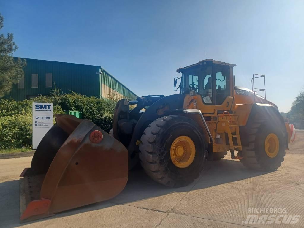 Volvo L 260 H لوادر بعجل