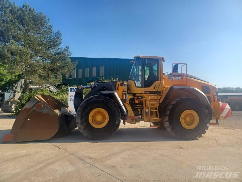 Volvo L 260 H لوادر بعجل