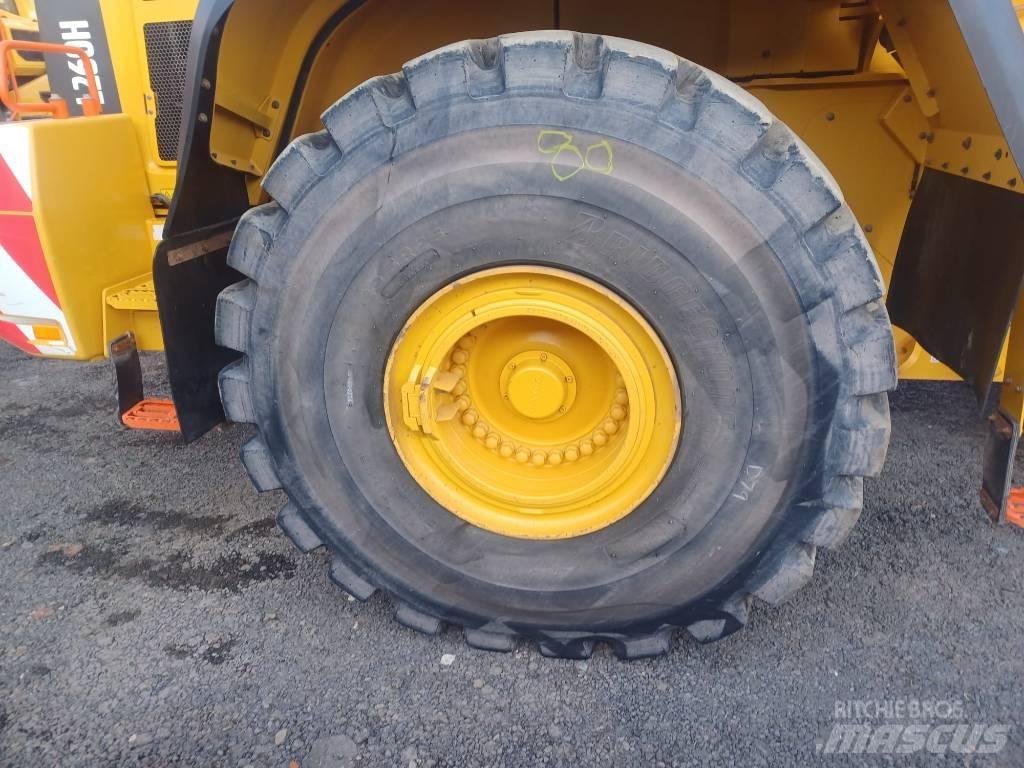 Volvo L 260 H لوادر بعجل