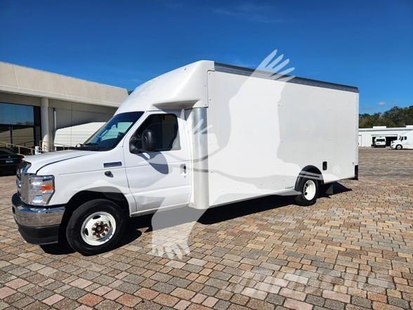 Ford E450 أخرى