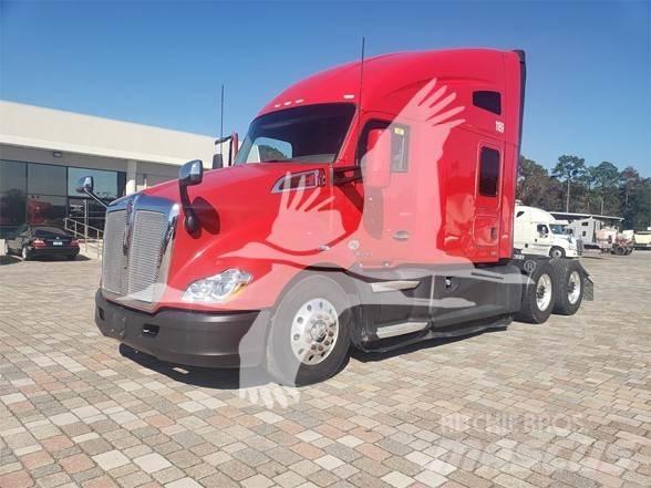 Kenworth T680 وحدات الجر