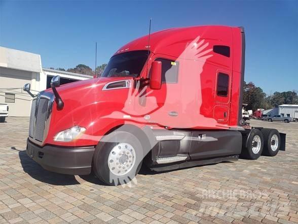 Kenworth T680 وحدات الجر