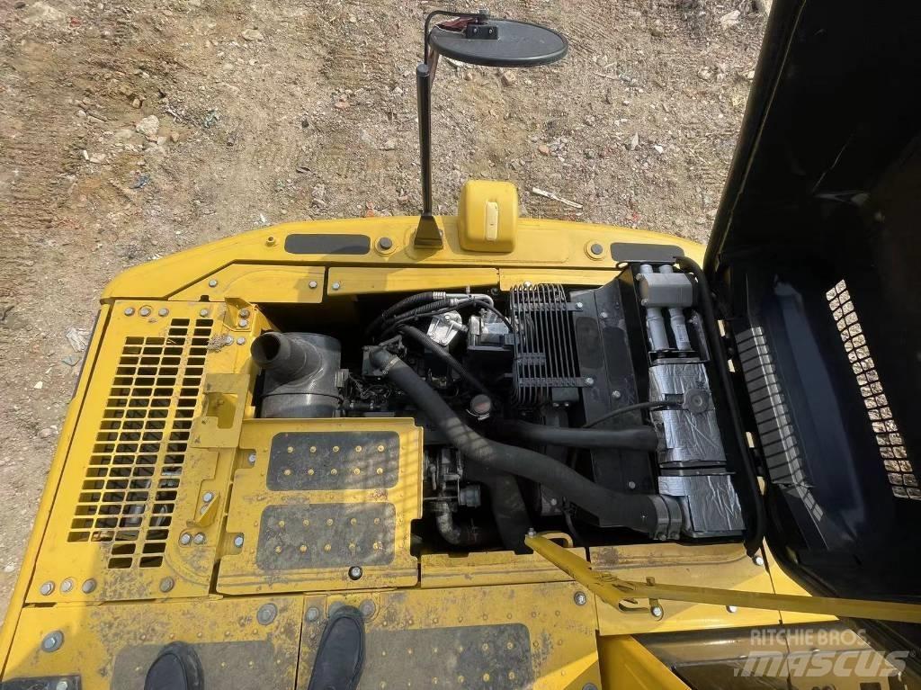 Komatsu PC 120 حفارات وسط 7 طن - 12 طن