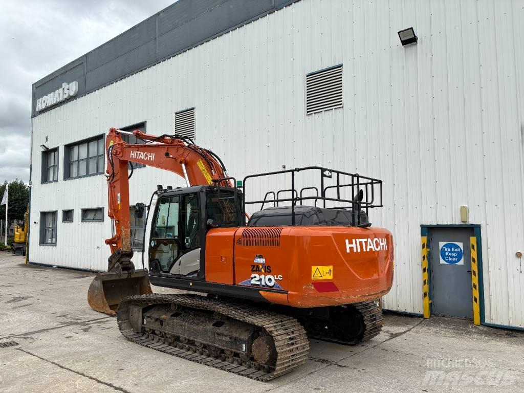 Hitachi ZX210LC-6 حفارات زحافة