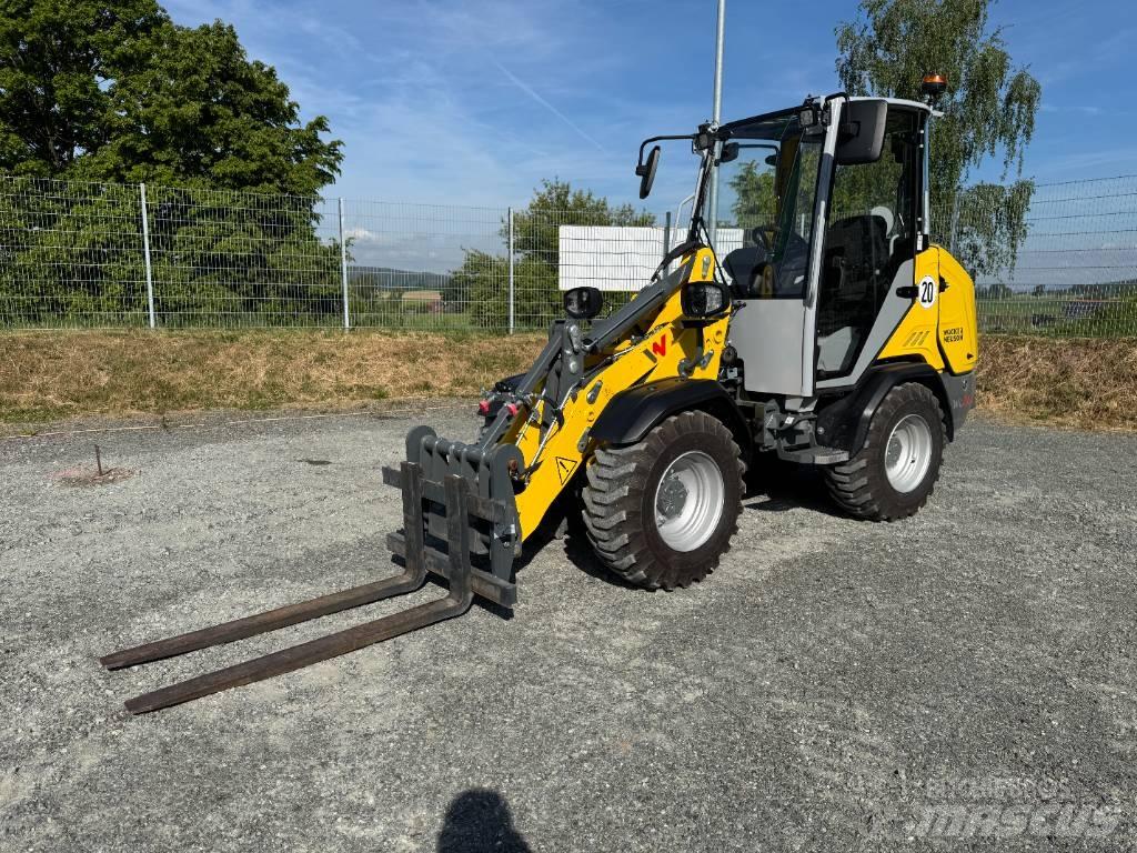 Wacker Neuson WL28 لوادر بعجل