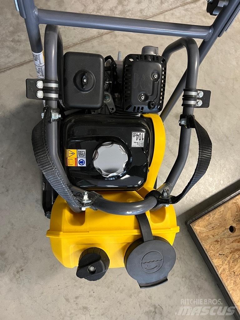 ATLAS COPCO LF57 LAT ضاغطات التربة