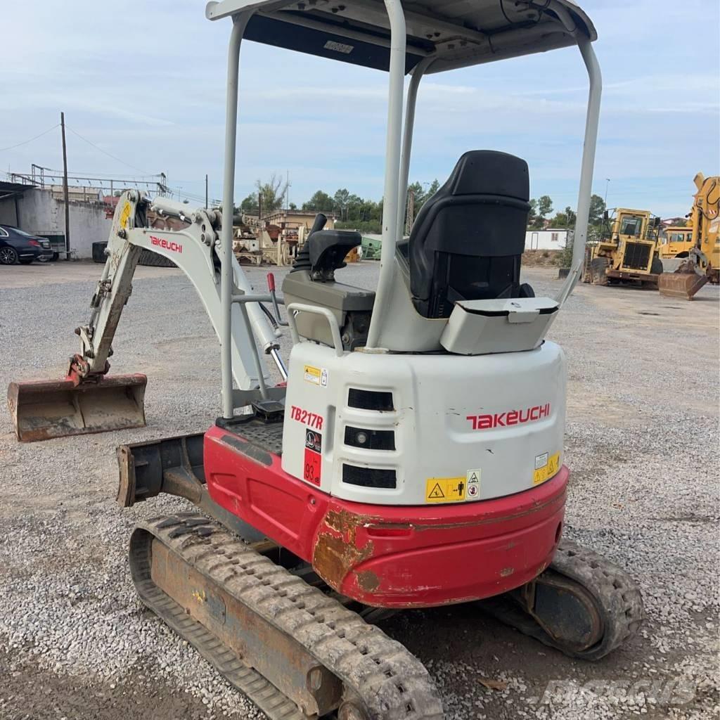 Takeuchi TB 217 R حفارات صغيرة أقل من 7 طن (حفارات صغيرة)