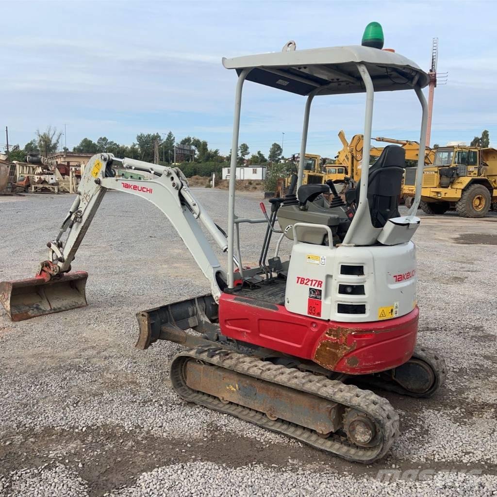 Takeuchi TB 217 R حفارات صغيرة أقل من 7 طن (حفارات صغيرة)