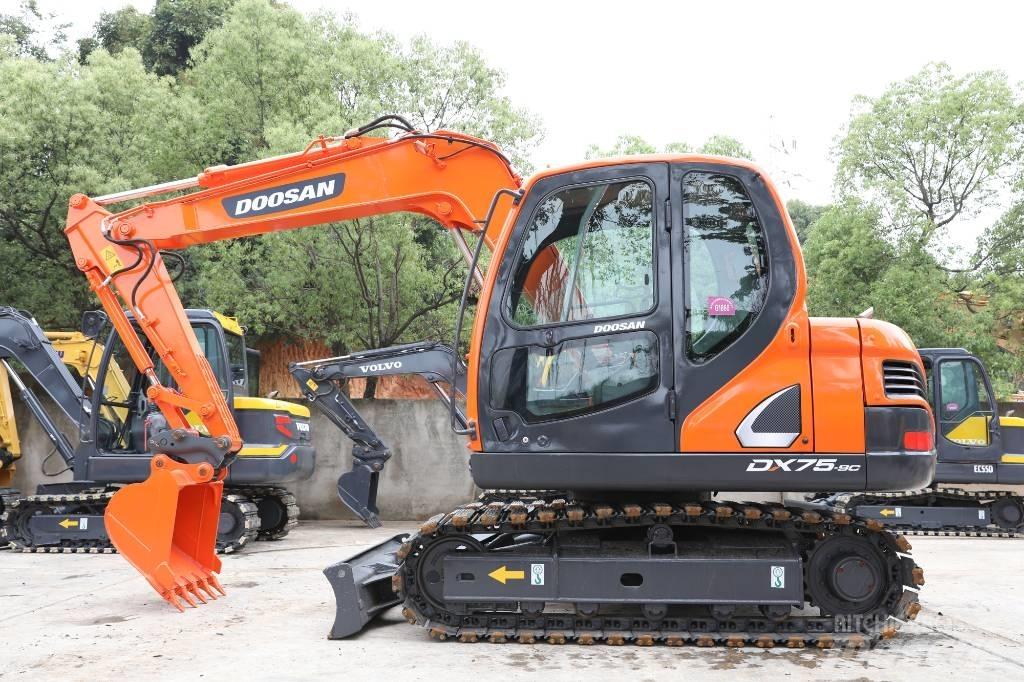 Doosan DX 75-9 C حفارات صغيرة أقل من 7 طن (حفارات صغيرة)