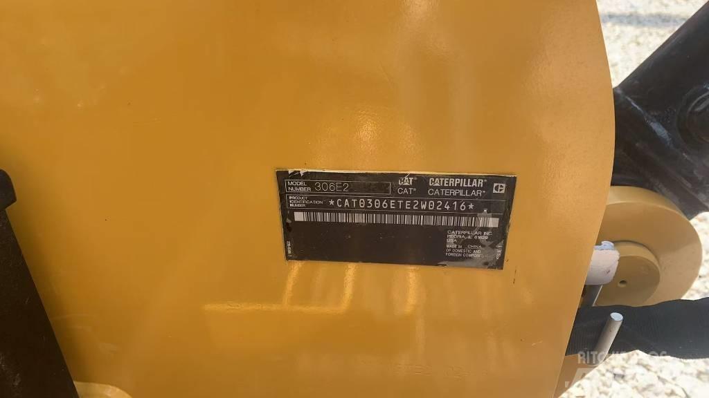 CAT 306 حفارات زحافة