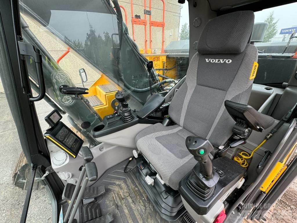 Volvo EC 250 EL حفارات زحافة