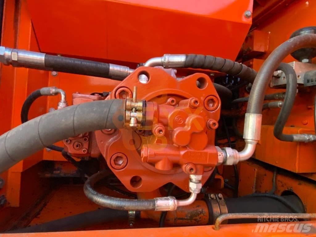 Doosan 220 LC-7 حفارات زحافة