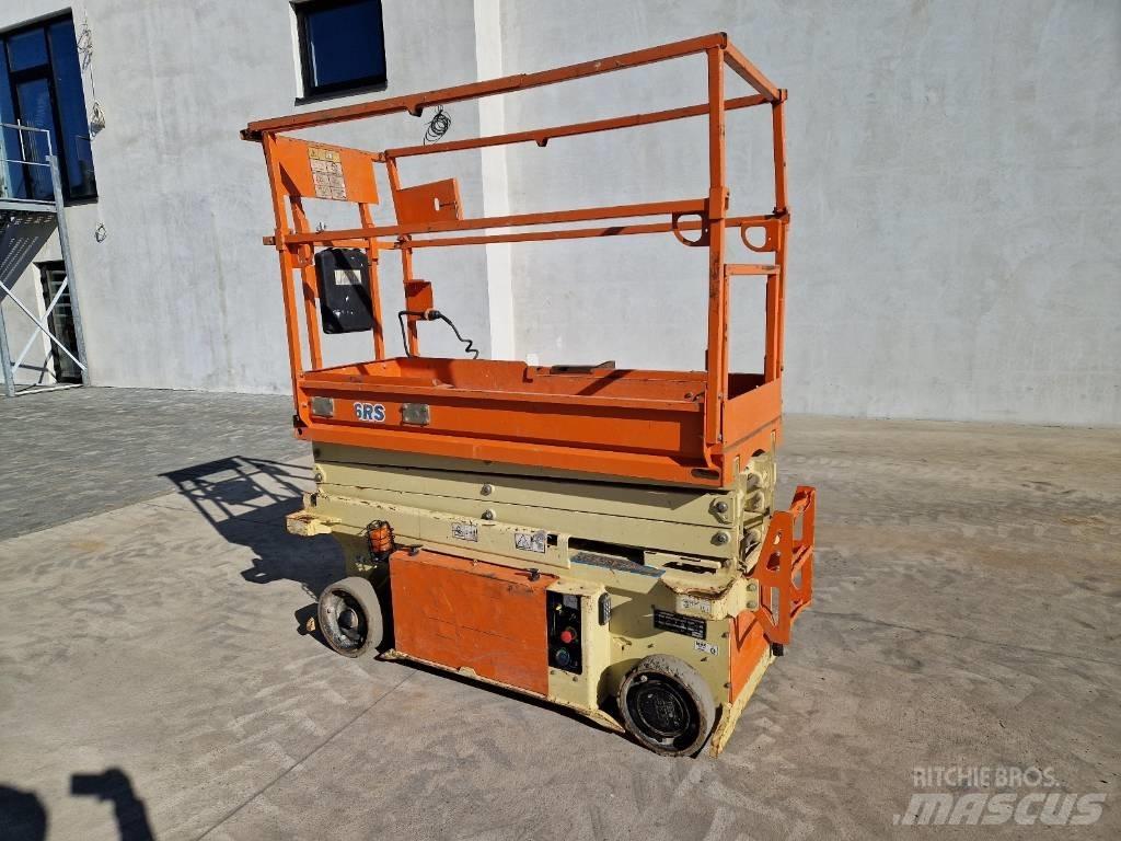 JLG 6 RS R383 رافعات مقصية الشكل