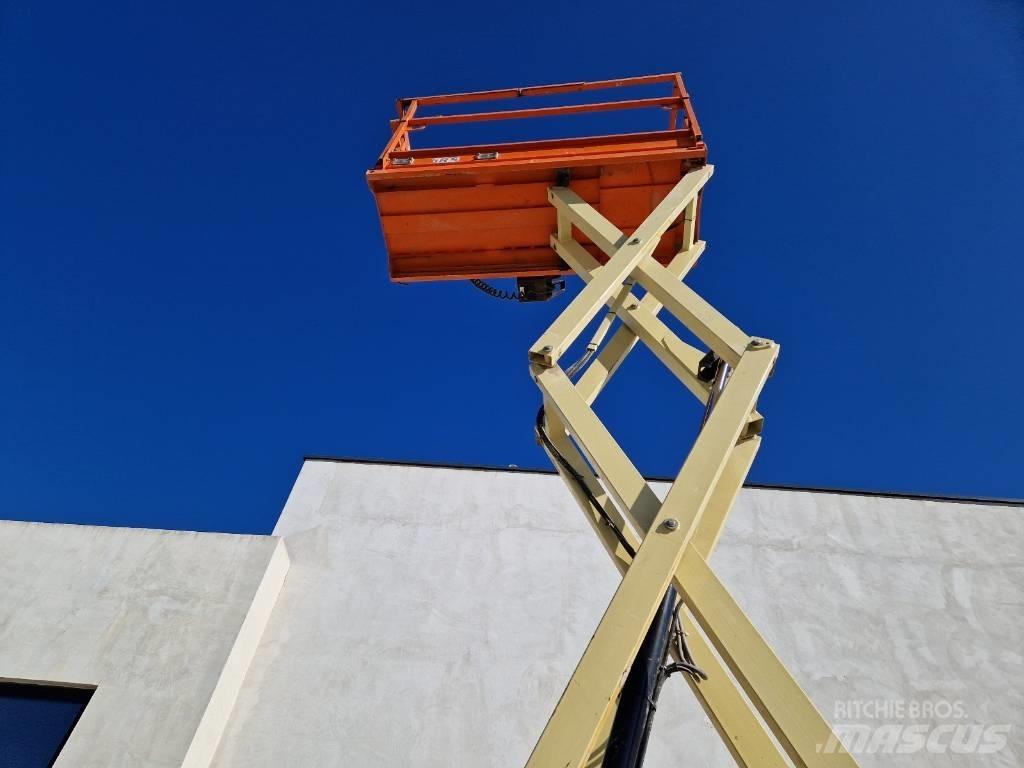 JLG 6 RS R383 رافعات مقصية الشكل