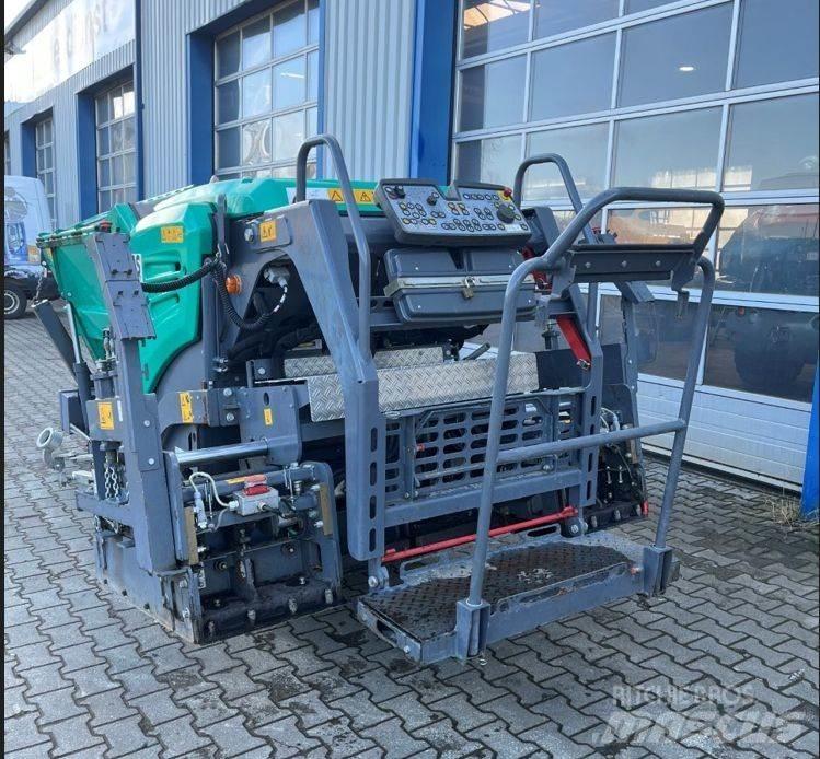 Vögele Super 800i أخرى