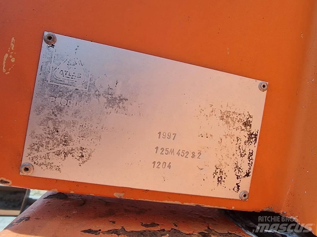 Atlas 1204 حفارات بعجل