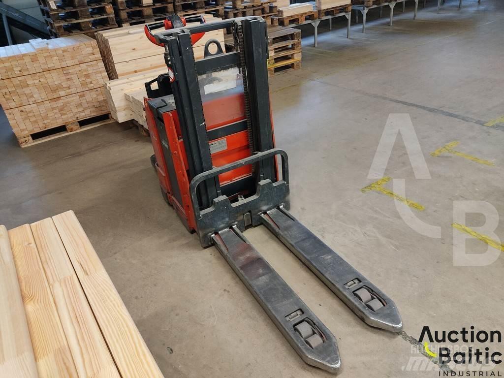 Linde L12 L معدات التكديس الجوالة