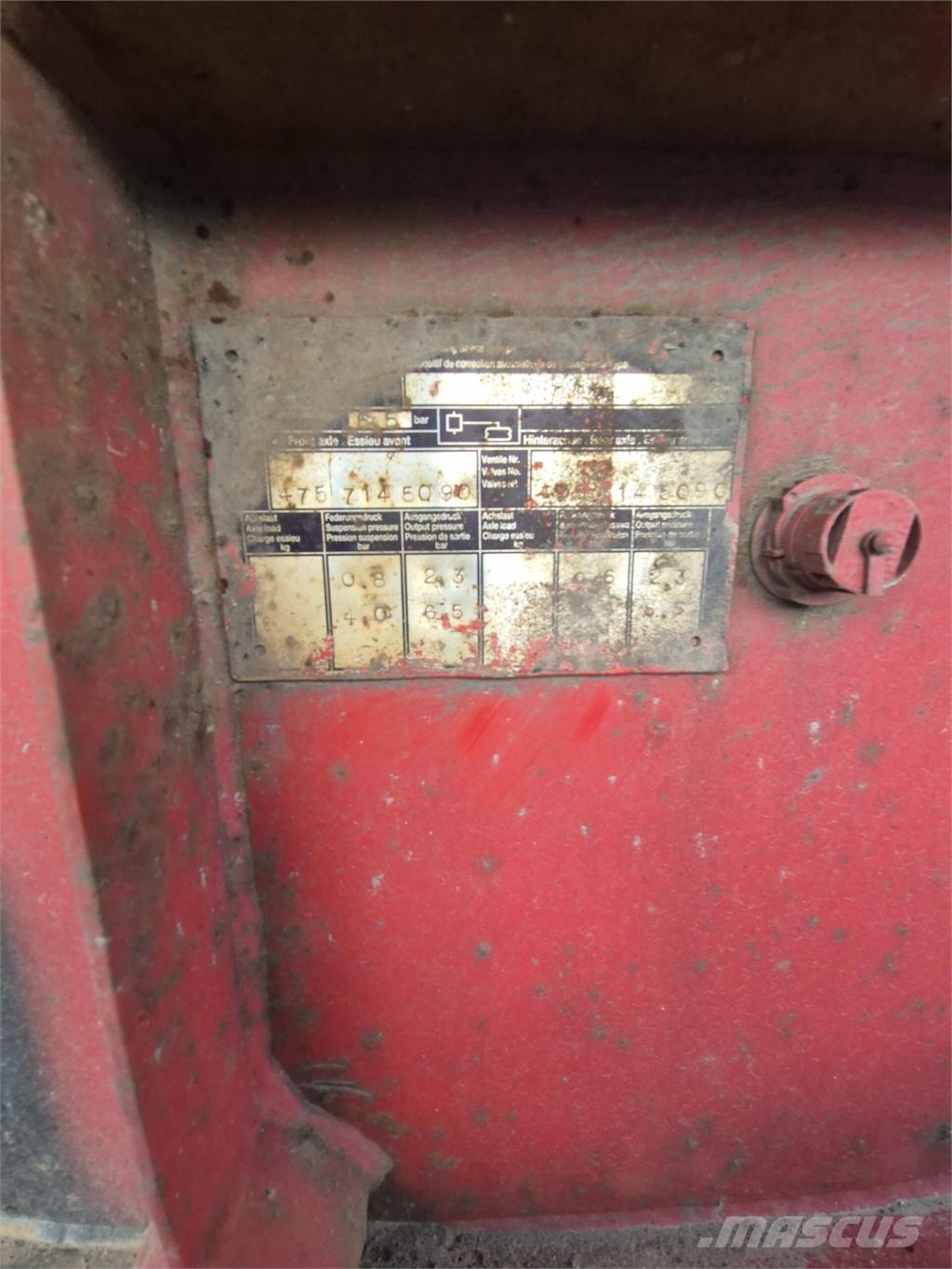 Volvo FM12 8x2 شاحنات قلابة