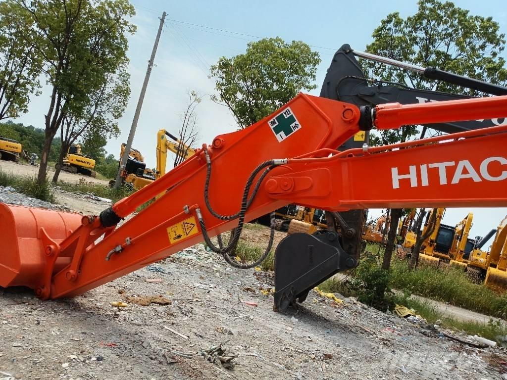 Hitachi ZX 200 حفارات زحافة