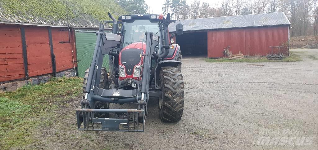 Valtra N 123 H5 الجرارات