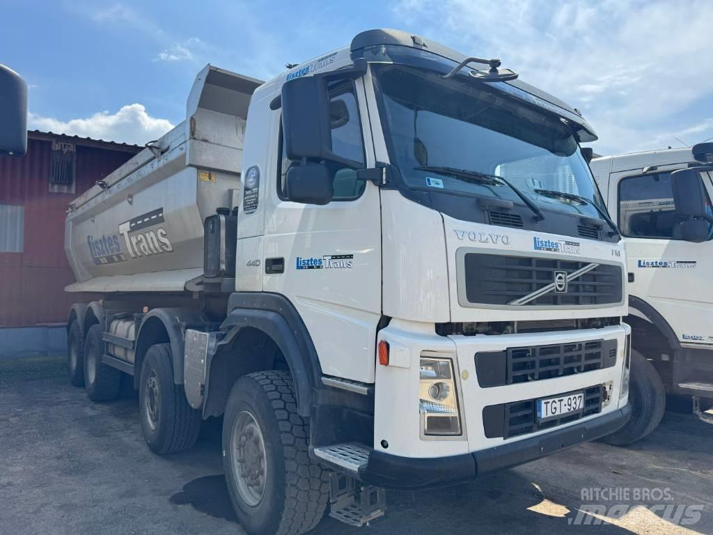 Volvo FM 13 440 8x6 شاحنات قلابة