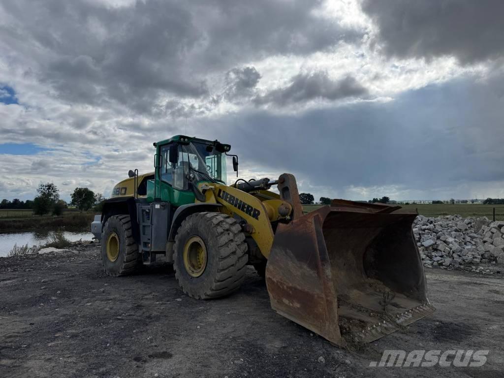 Liebherr 580 لوادر بعجل