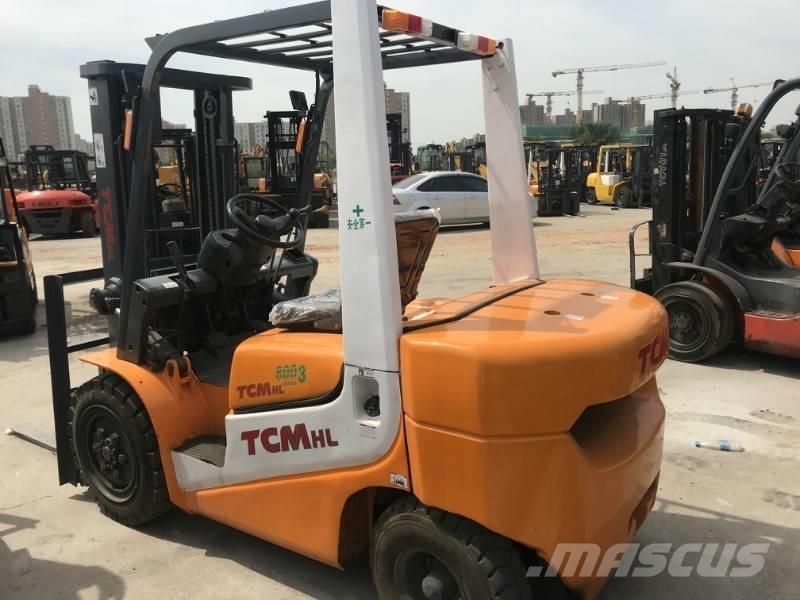 TCM FD 100 شاحنات الديزل