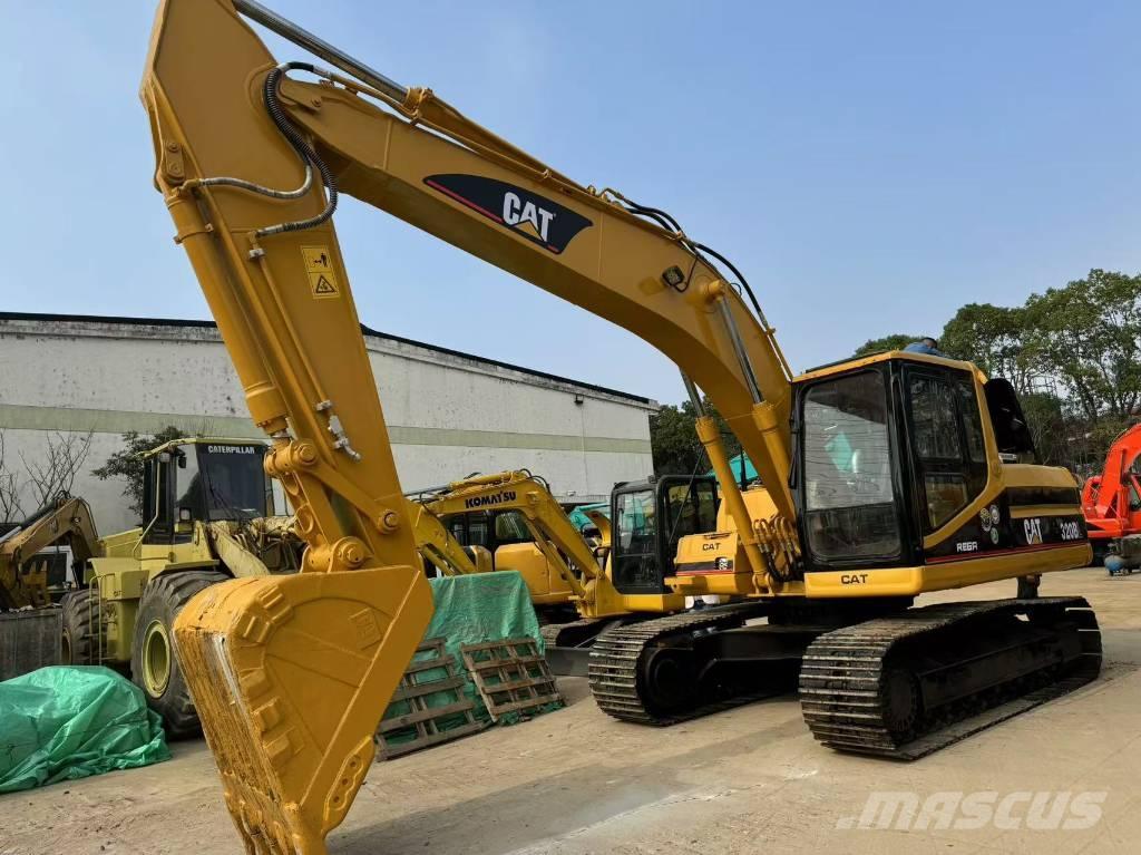 CAT 320 B L حفارات زحافة