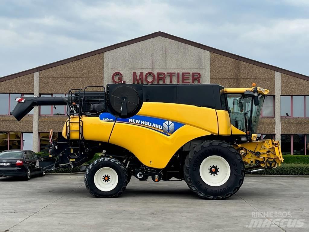 New Holland CR 9090 حصادات