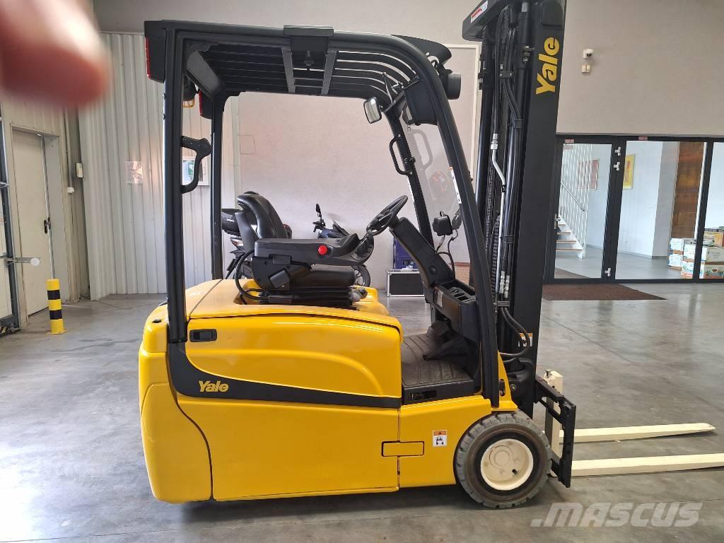 Yale ERP 16 VT شاحنات ذات رافعات شوكية تعمل بالكهرباء