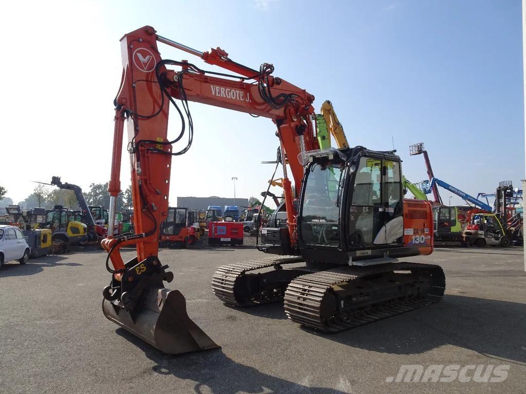 Hitachi ZX130LCN-6 حفارات زحافة