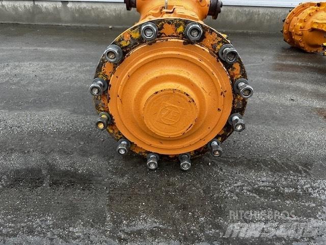 CASE 721 F AXLES محور العجلة