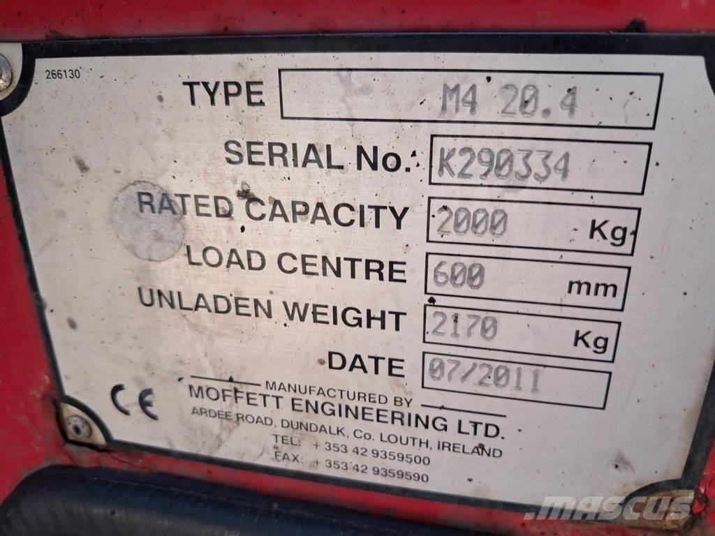 Moffett M4 20.4 رافعات شوكية مثبتة على شاحنات