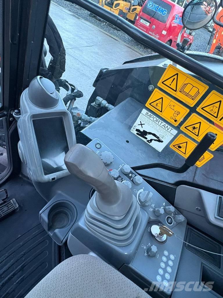 Hitachi ZX85USB-6 حفارات وسط 7 طن - 12 طن