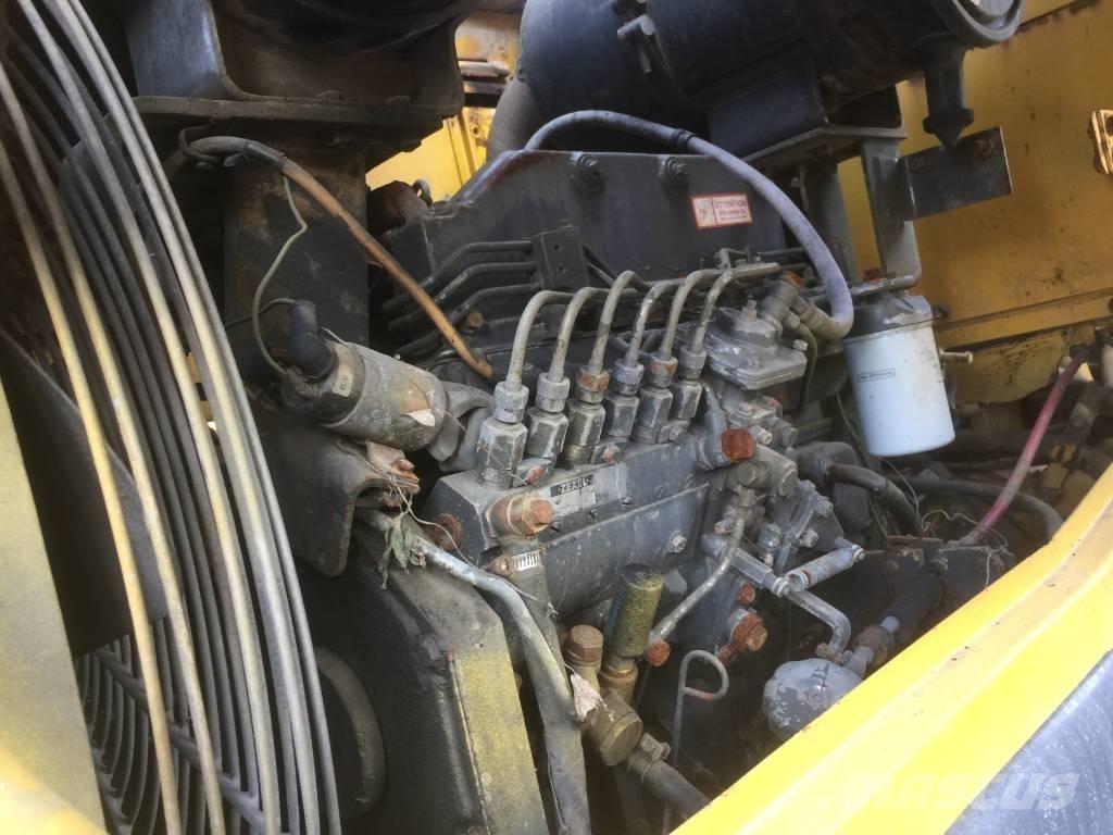 Komatsu WA 320-3 لوادر بعجل