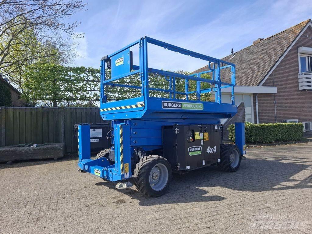 Genie GS-3369 RT رافعات مقصية الشكل