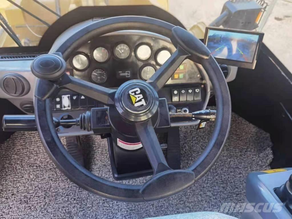CAT 966 H لوادر بعجل