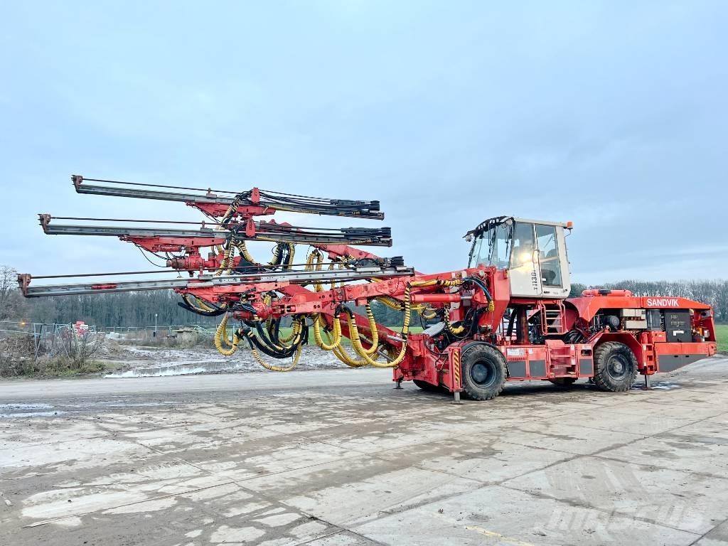 Sandvik DT1130i معدات حفر الأنفاق والتعدين تحت الأرض