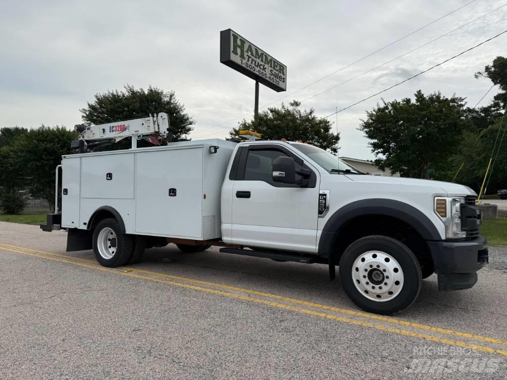 Ford F 550 شاحنات خفيفة/مفصلية الجوانب