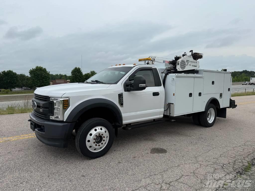 Ford F 550 شاحنات خفيفة/مفصلية الجوانب