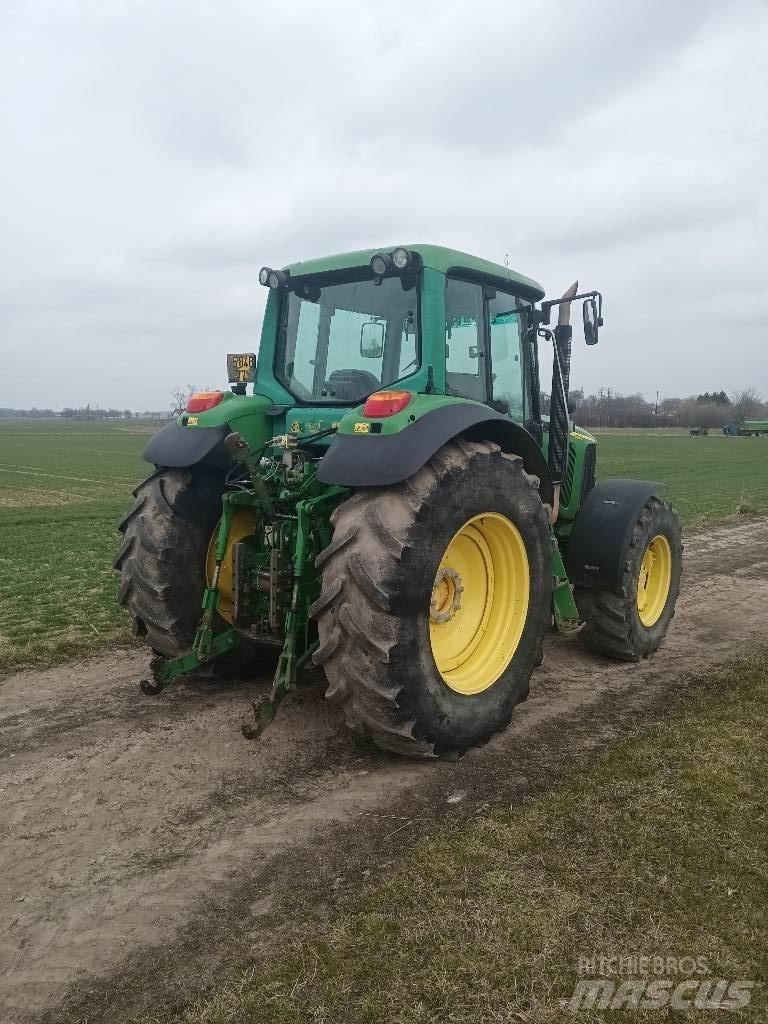 John Deere 6820 AQ الجرارات